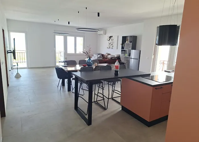 Apartment L