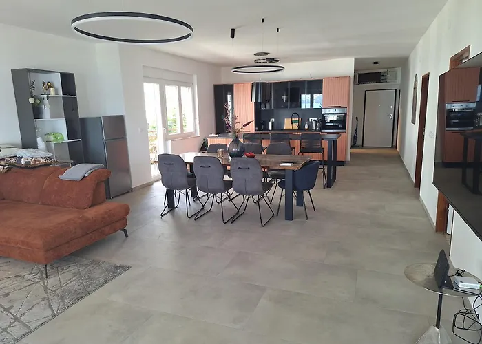 Apartment L